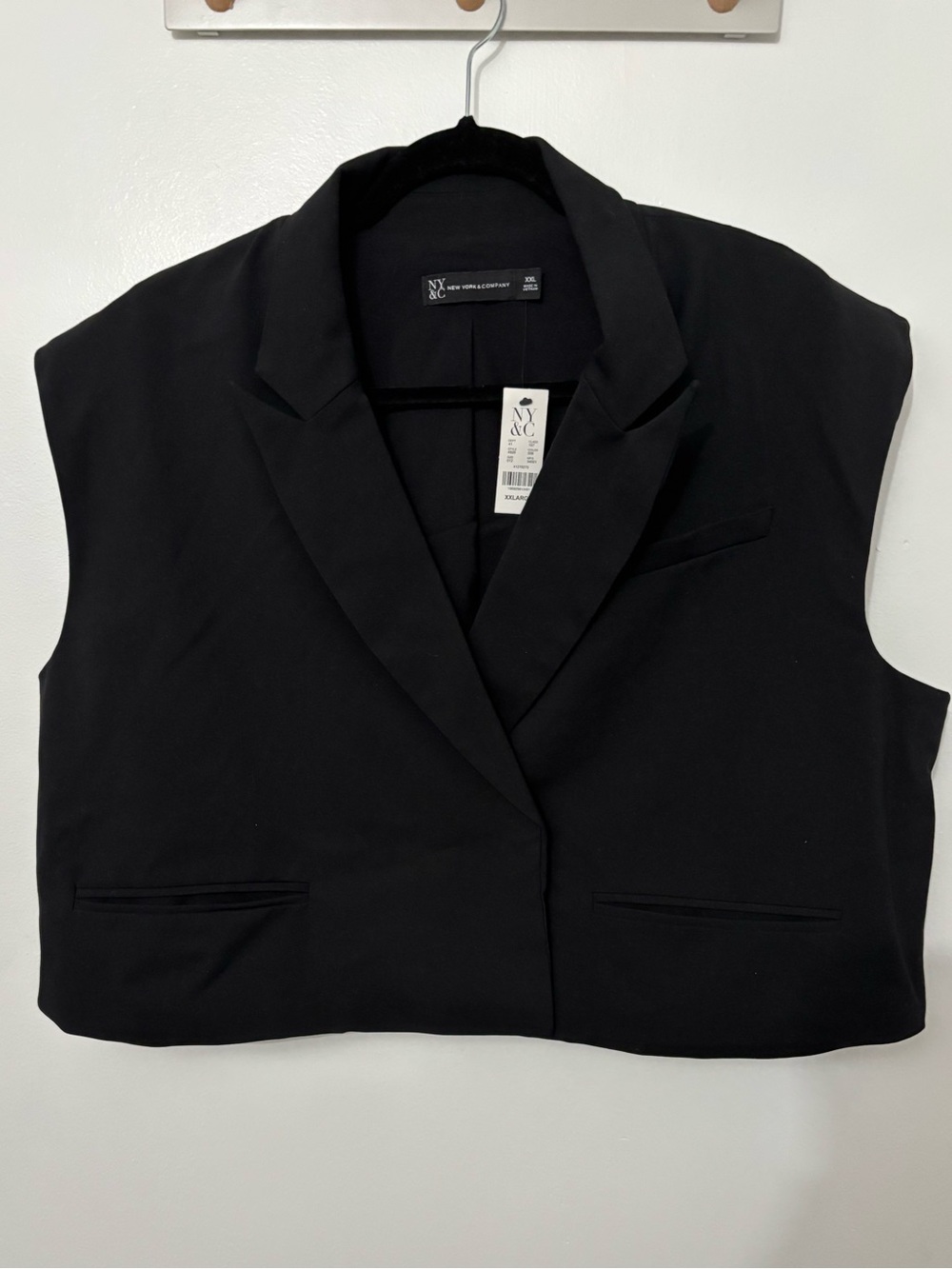 New York & Company Black Sleeveless Tailored Vest